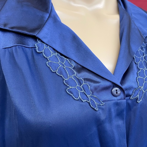 Vintage 1970’s Vanity Fair Navy applique house coat robe with pocket size medium - Picture 7 of 10